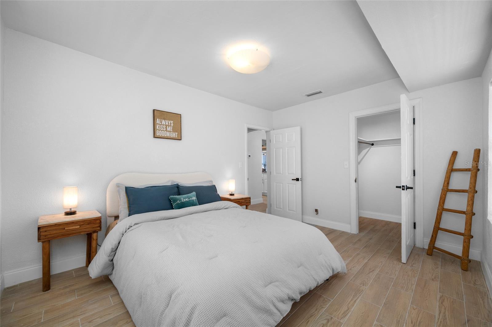 Image 33 of 55 For 821 19th Avenue S