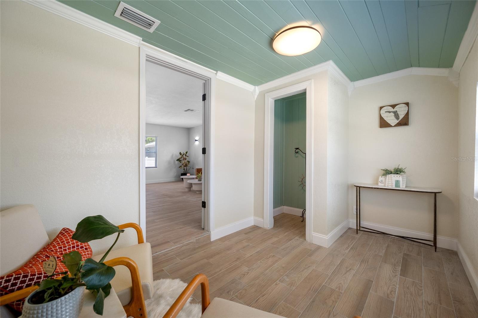 Image 37 of 55 For 821 19th Avenue S