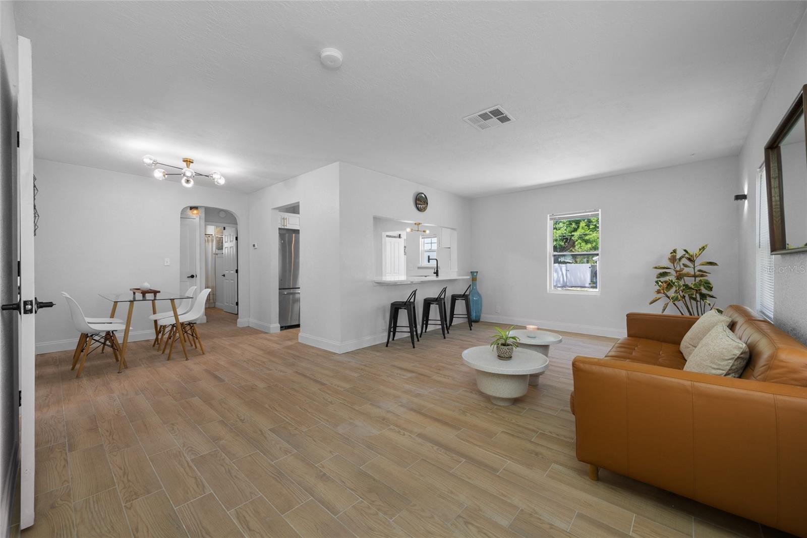 Image 9 of 55 For 821 19th Avenue S