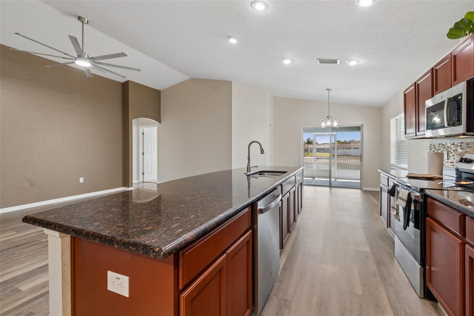 Image 10 of 27 For 3042 Grand Preserve Boulevard