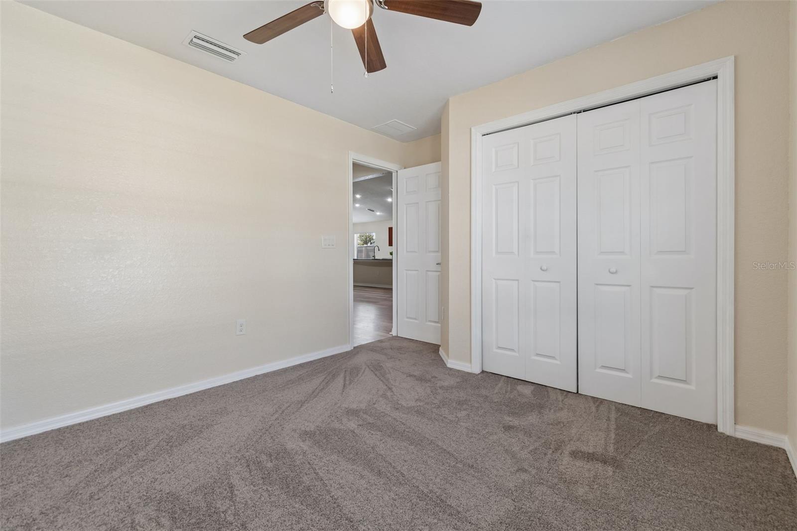 Image 12 of 27 For 3042 Grand Preserve Boulevard