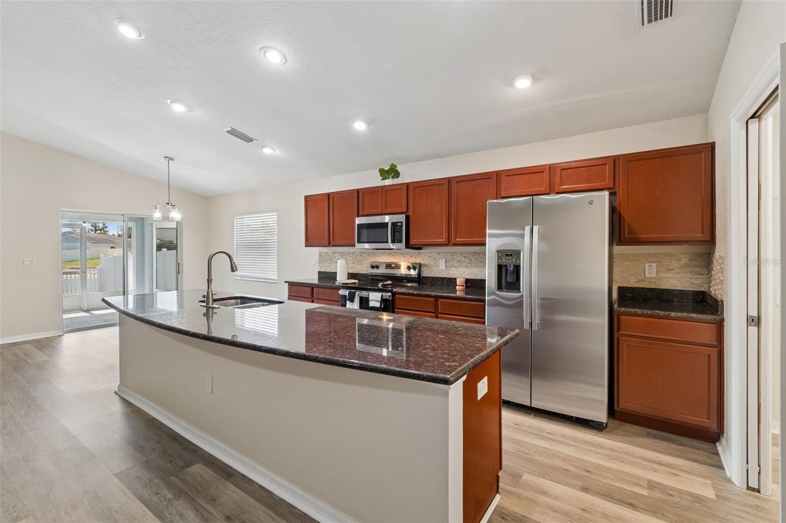 Image 4 of 27 For 3042 Grand Preserve Boulevard