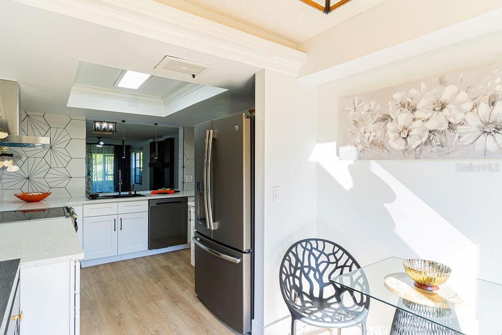 Image 11 of 41 For 3151 Landmark Drive 115