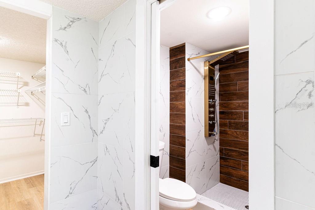 Image 18 of 41 For 3151 Landmark Drive 115