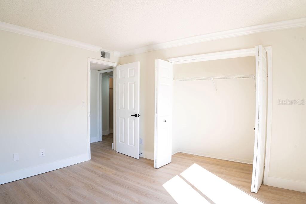 Image 21 of 41 For 3151 Landmark Drive 115