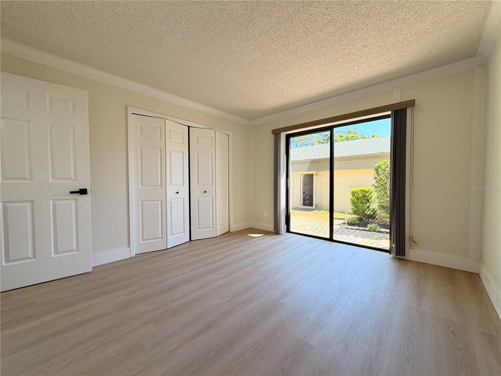 Image 26 of 41 For 3151 Landmark Drive 115