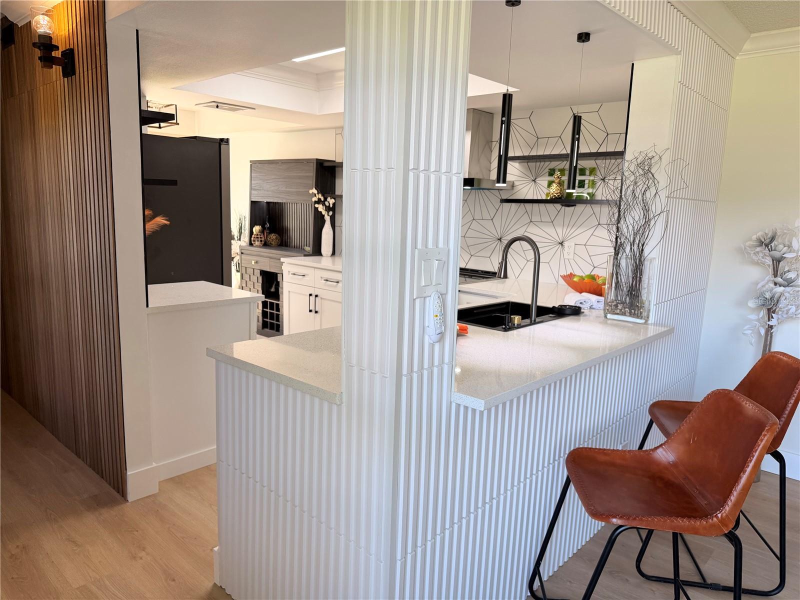 Image 7 of 41 For 3151 Landmark Drive 115