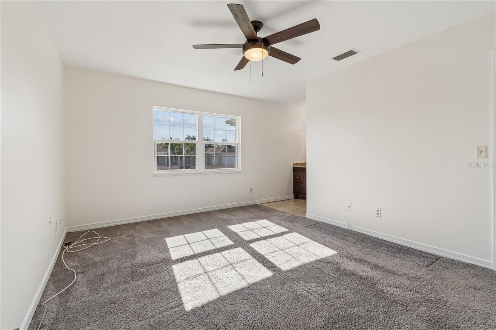 Image 18 of 52 For 10314 Carrollwood Court 56