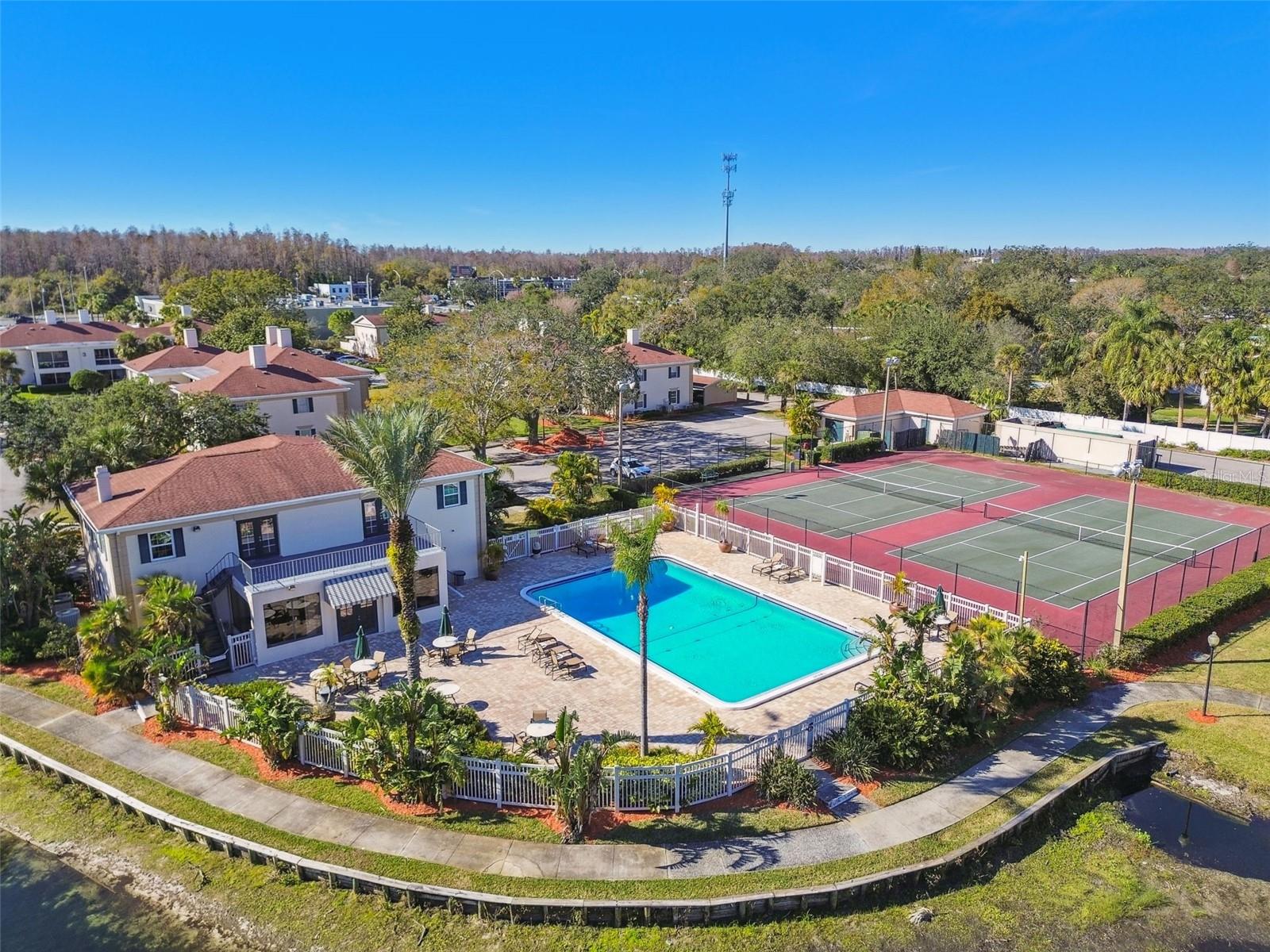 Image 42 of 52 For 10314 Carrollwood Court 56