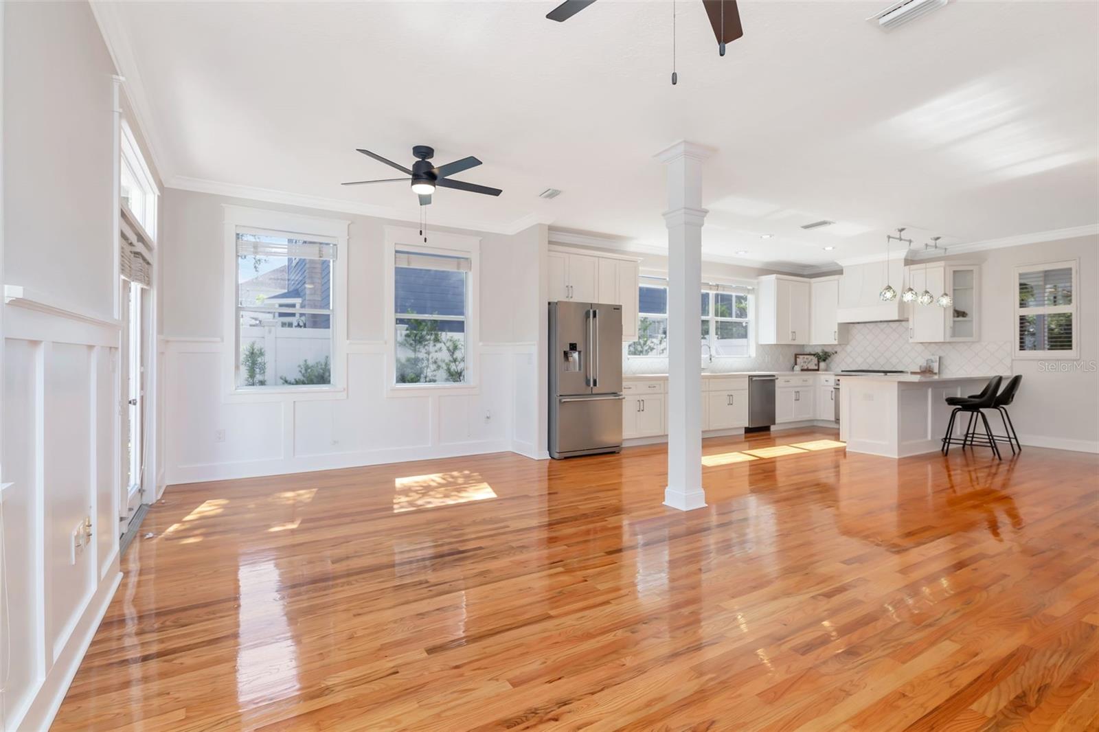 Image 13 of 43 For 3113 Oakellar Avenue