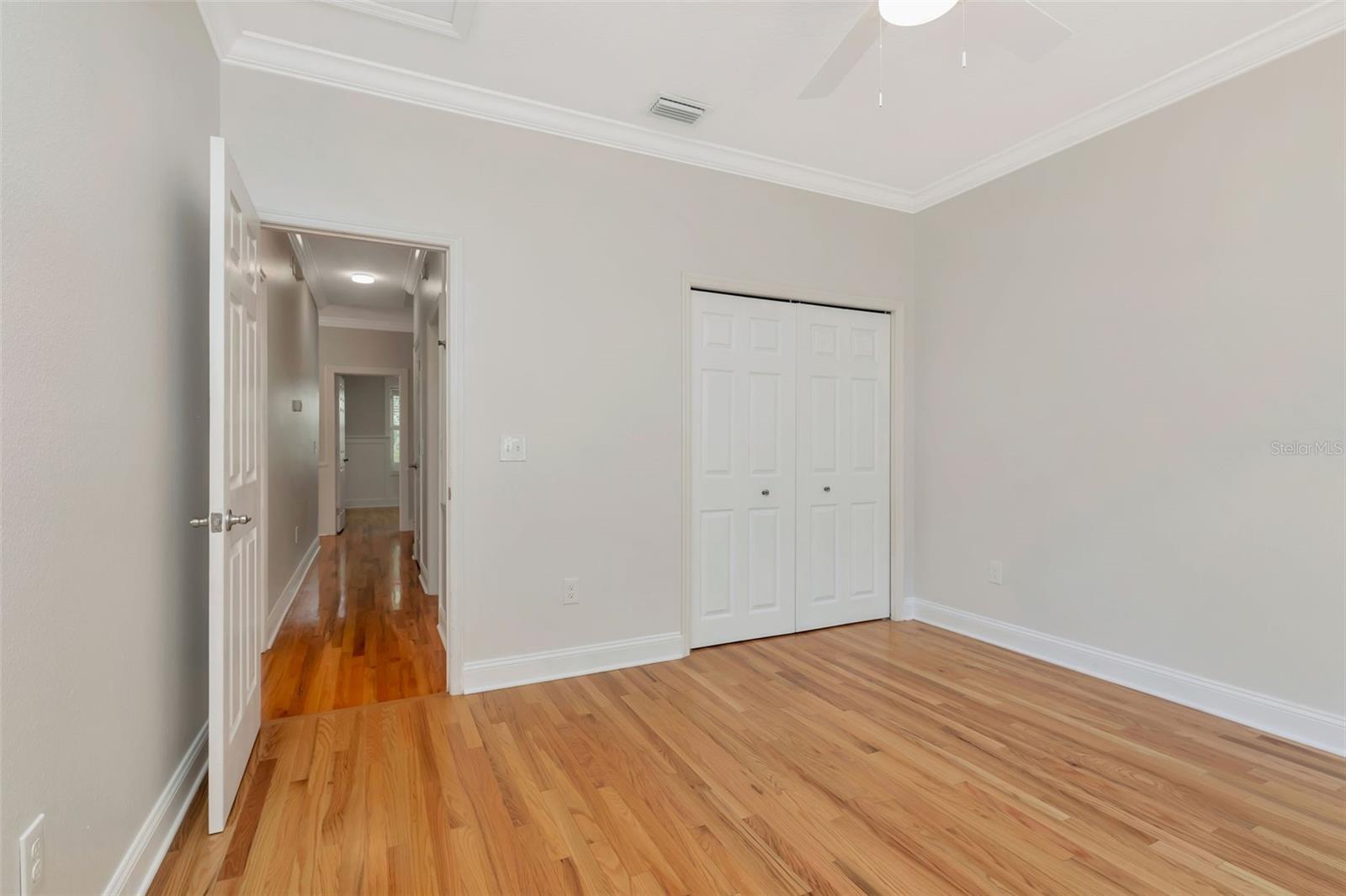 Image 15 of 43 For 3113 Oakellar Avenue