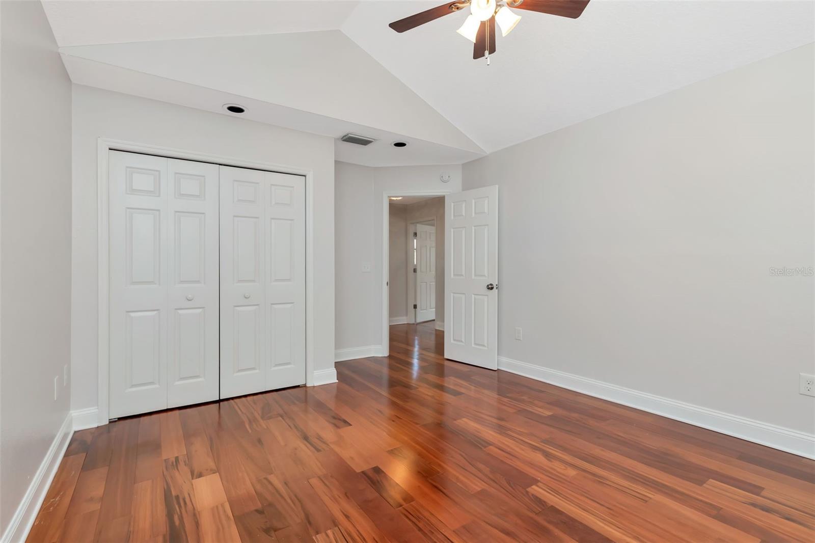 Image 21 of 43 For 3113 Oakellar Avenue