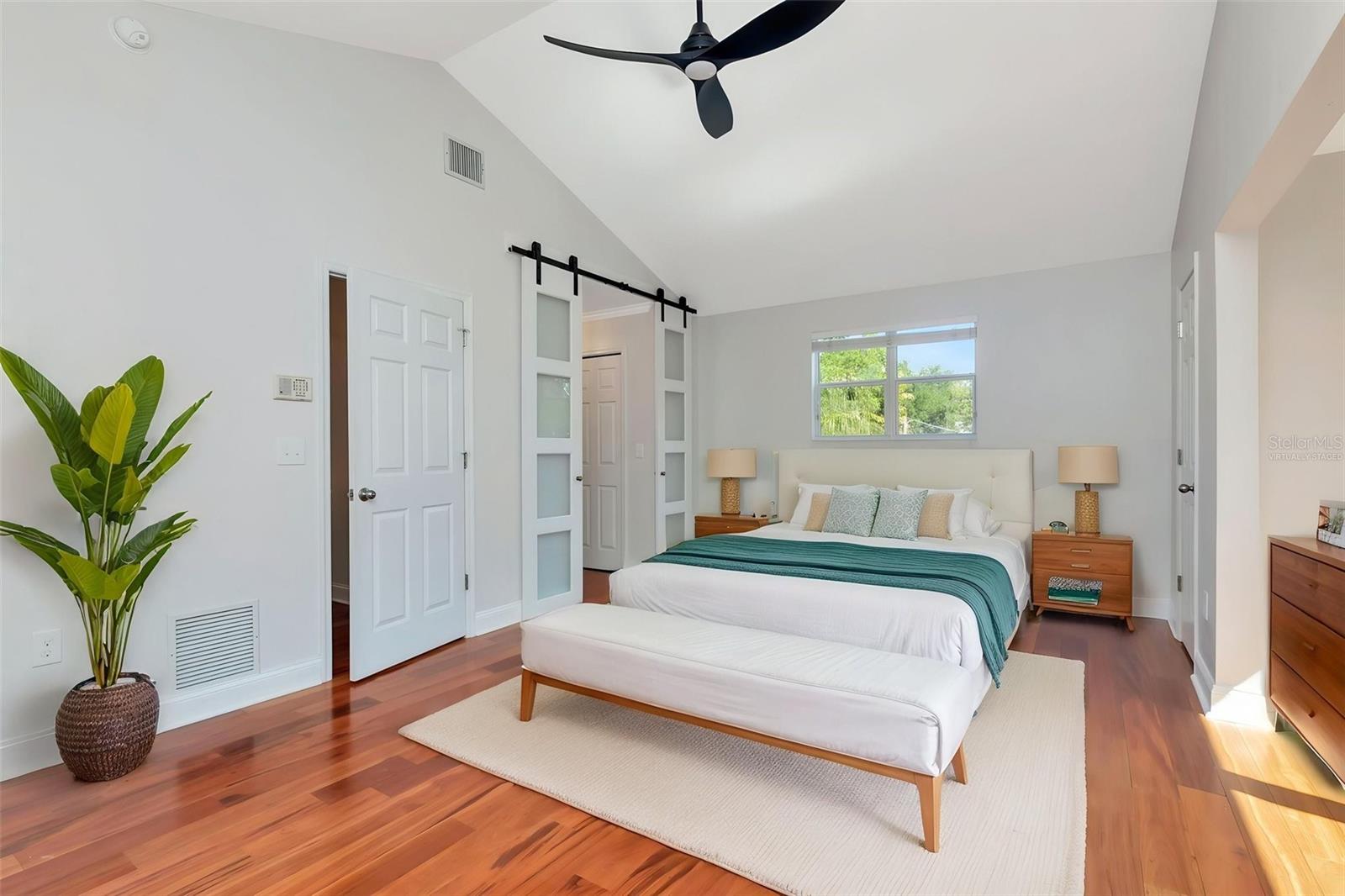 Image 26 of 43 For 3113 Oakellar Avenue