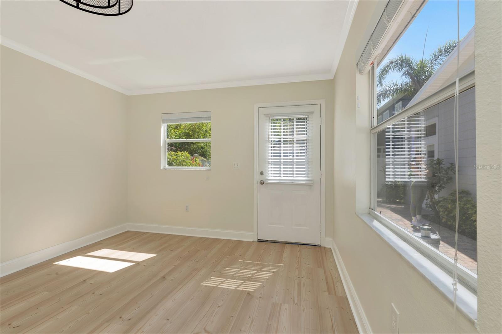 Image 42 of 43 For 3113 Oakellar Avenue