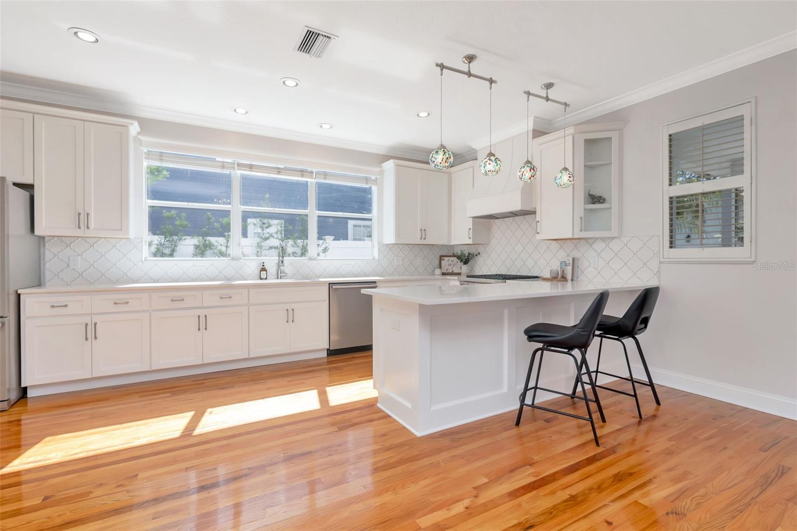 Image 7 of 43 For 3113 Oakellar Avenue