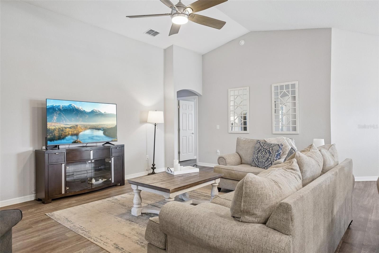 Image 5 of 31 For 11863 Stone Pine Street