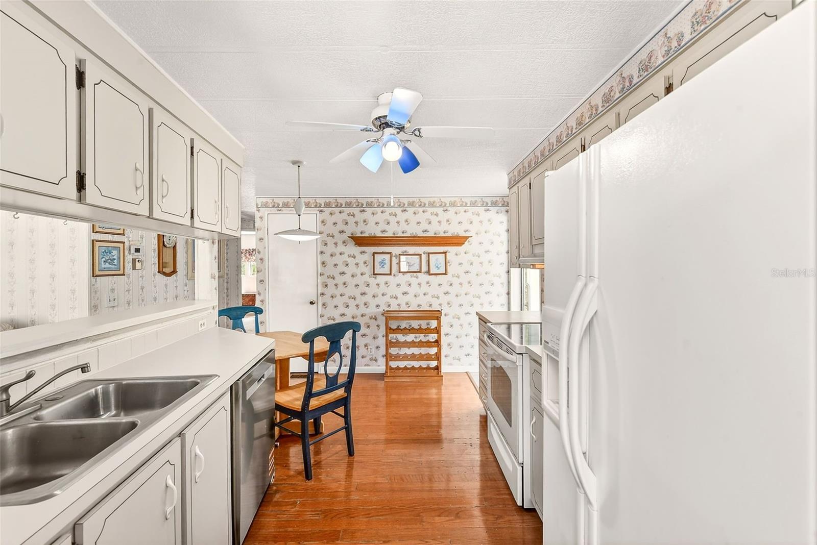 Image 14 of 44 For 94 Sugar Bear Drive 55