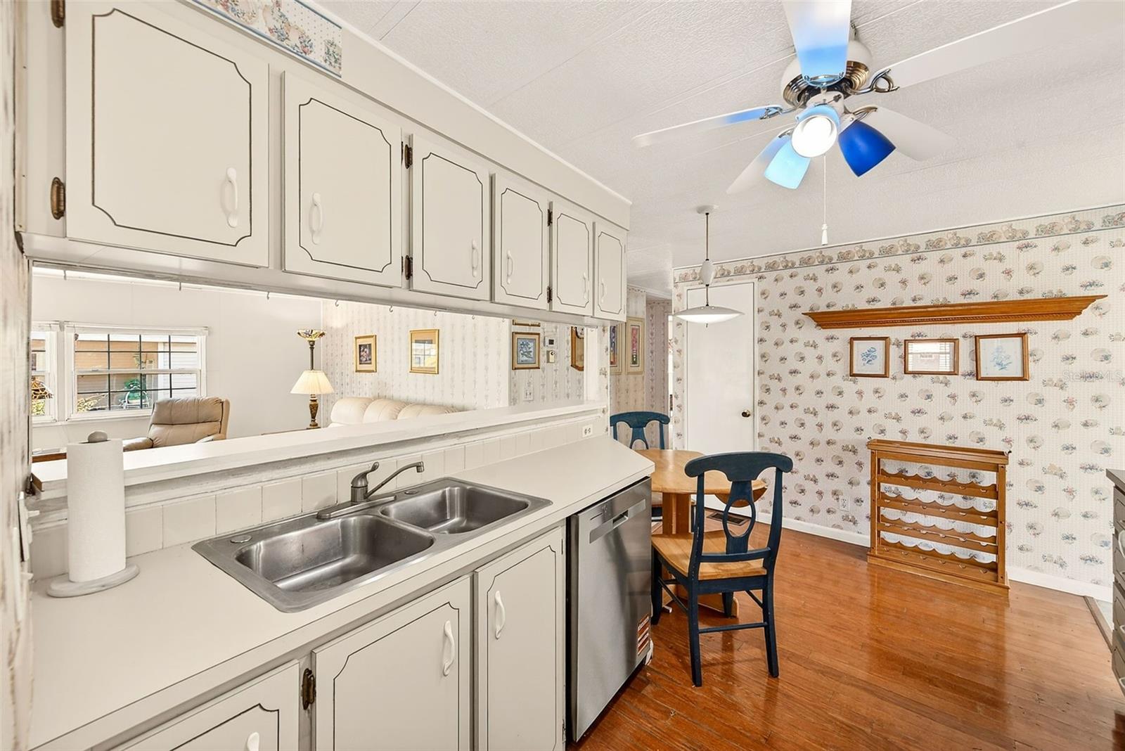 Image 15 of 44 For 94 Sugar Bear Drive 55