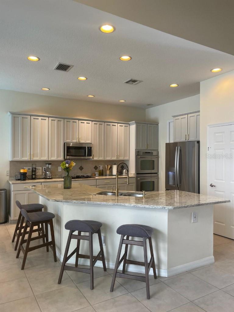 Listing photo id 9 for 9820 Gretna Green Drive