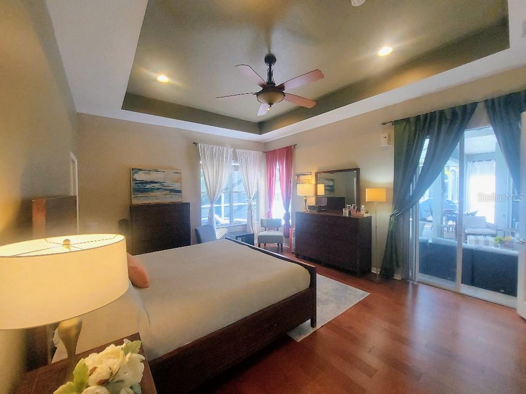 Listing photo id 14 for 9820 Gretna Green Drive