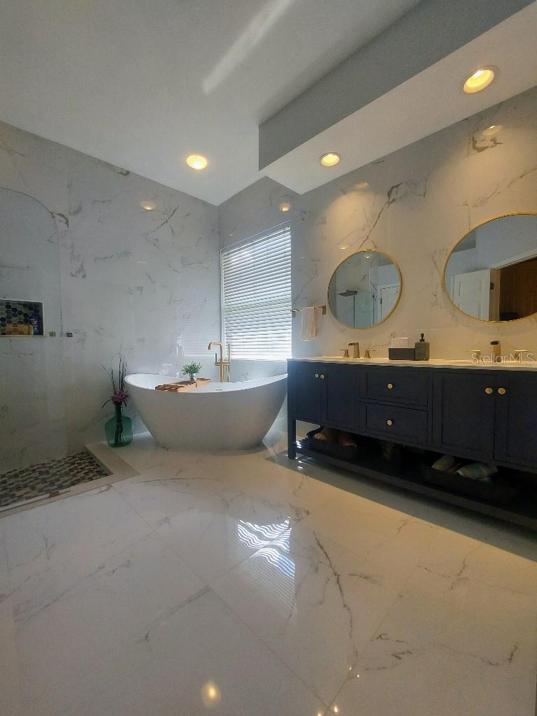 Listing photo id 15 for 9820 Gretna Green Drive