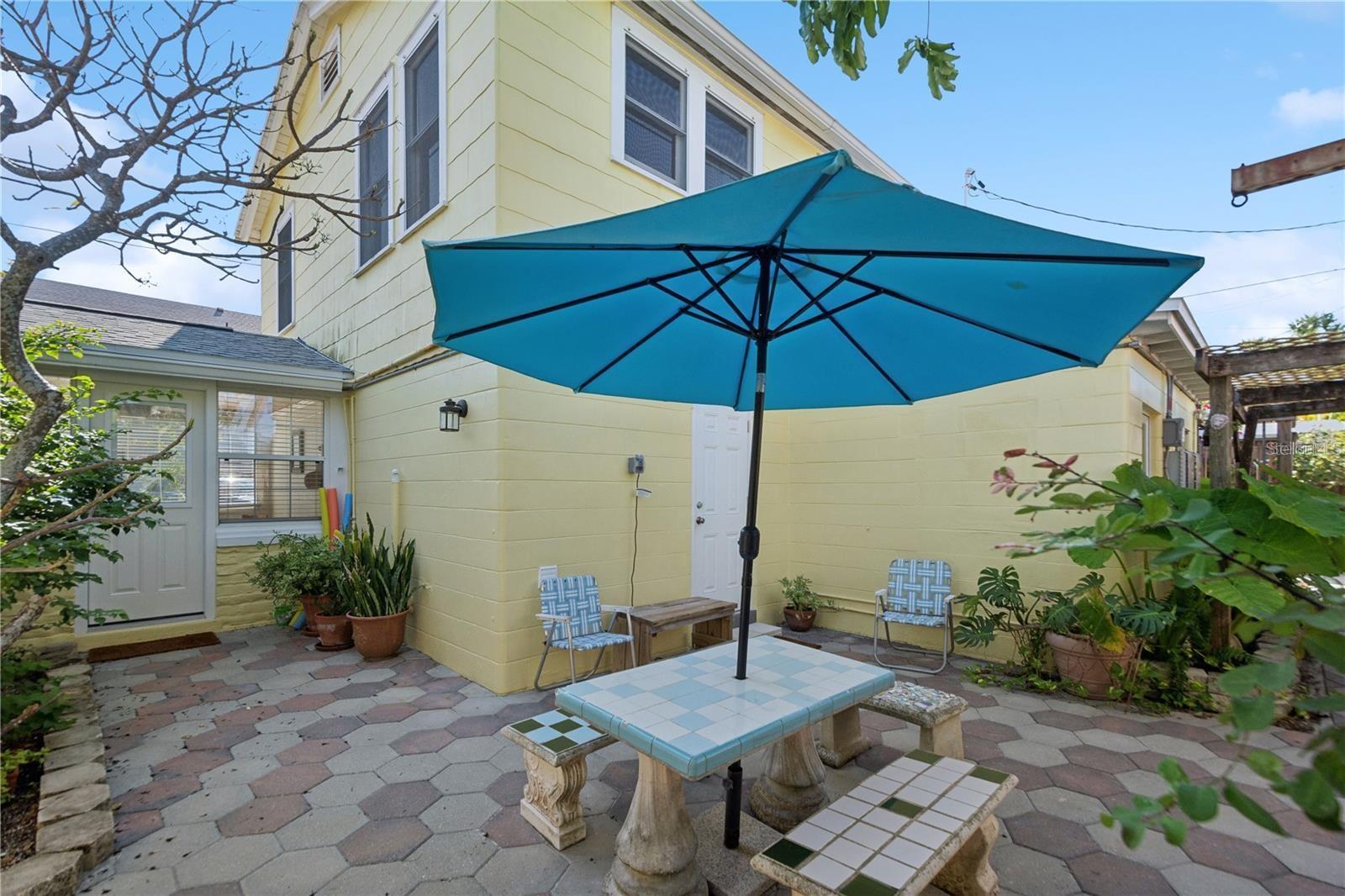 Listing photo id 20 for 102 11th Avenue