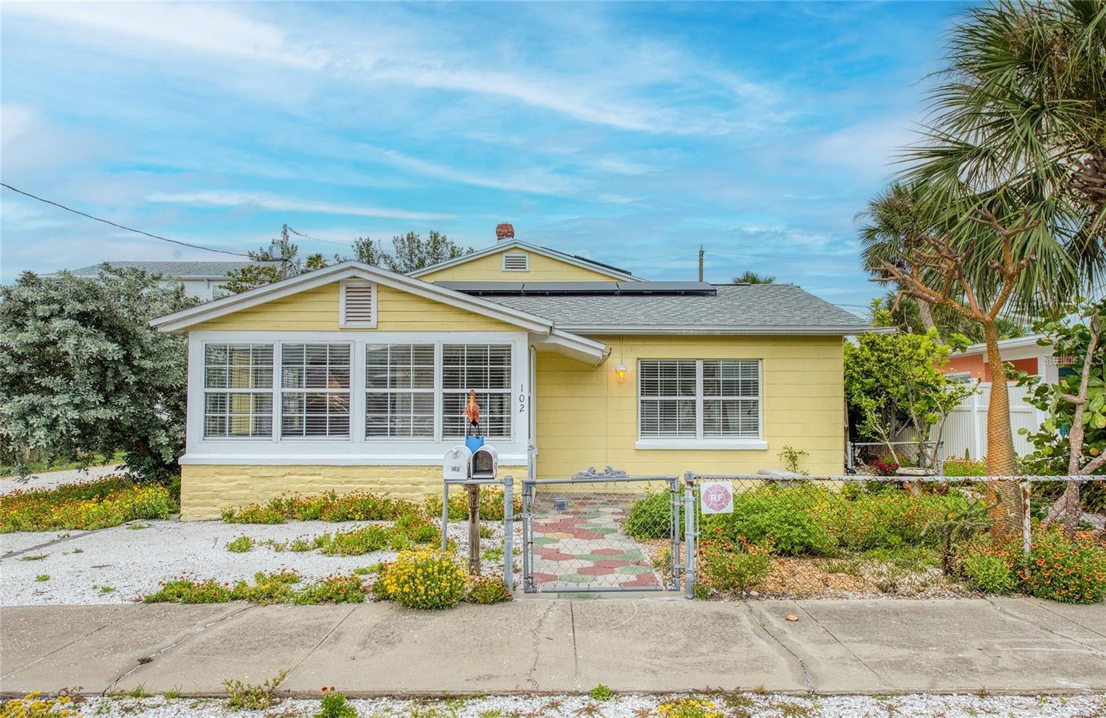 Listing photo id 1 for 102 11th Avenue