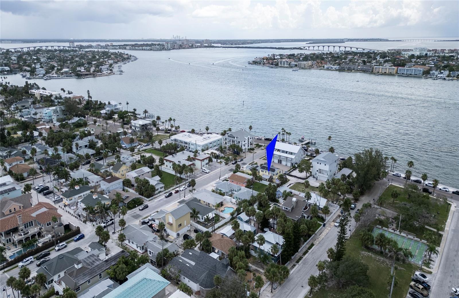 Listing photo id 43 for 102 11th Avenue