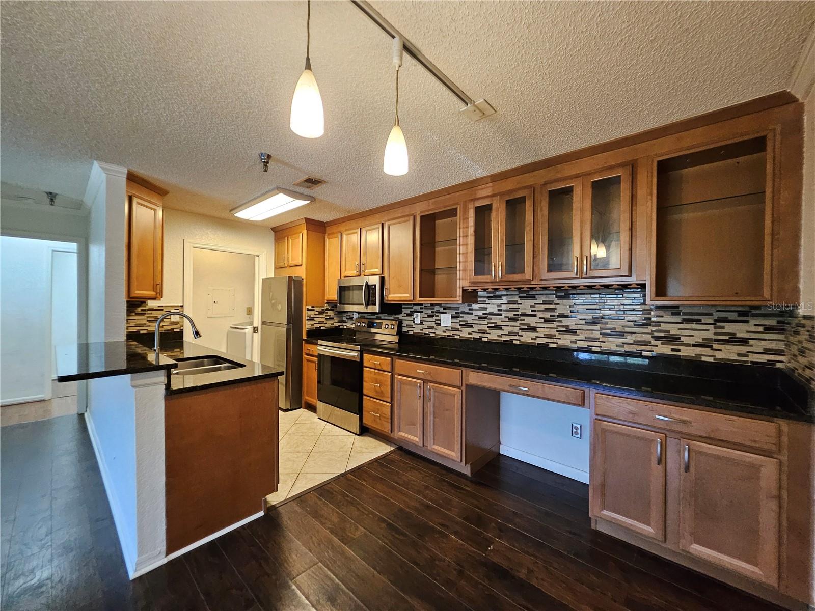 Image 5 of 28 For 10265 Gandy Boulevard N 1003