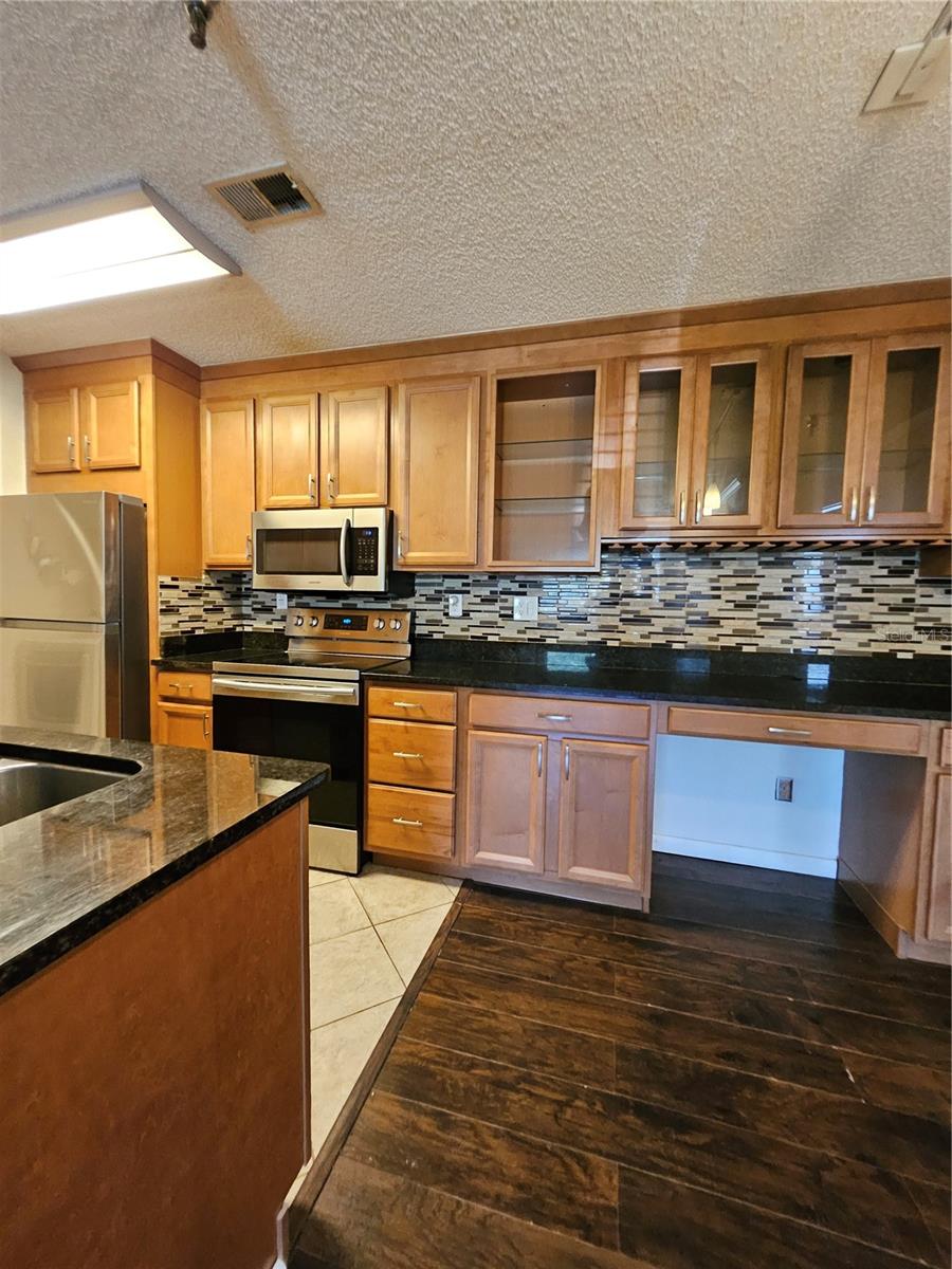 Image 6 of 28 For 10265 Gandy Boulevard N 1003