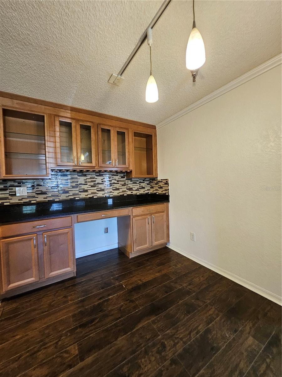 Image 7 of 28 For 10265 Gandy Boulevard N 1003