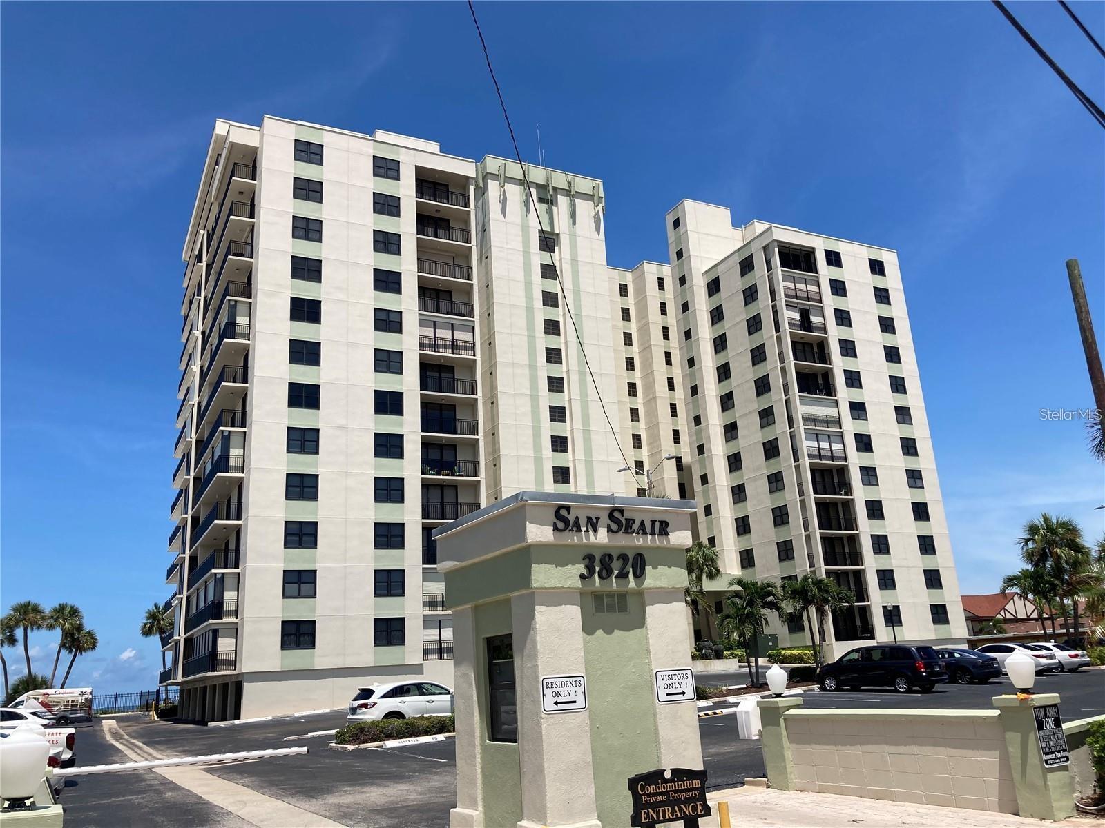 Image 2 of 38 For 3820 Gulf Boulevard 808