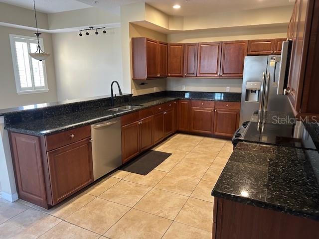 Image 14 of 34 For 606 Wells Court 302