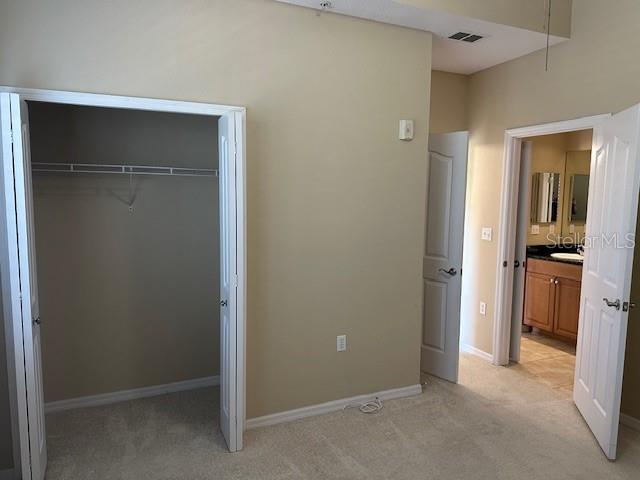 Image 26 of 34 For 606 Wells Court 302