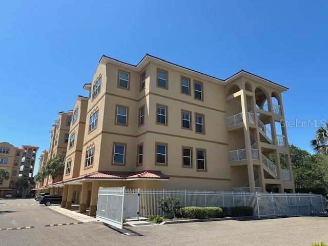 Image 3 of 34 For 606 Wells Court 302