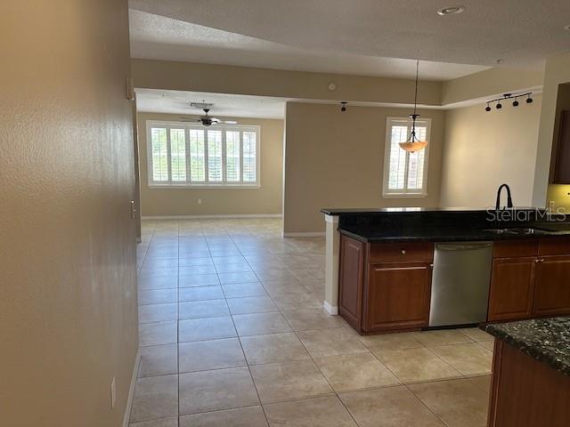 Image 9 of 34 For 606 Wells Court 302