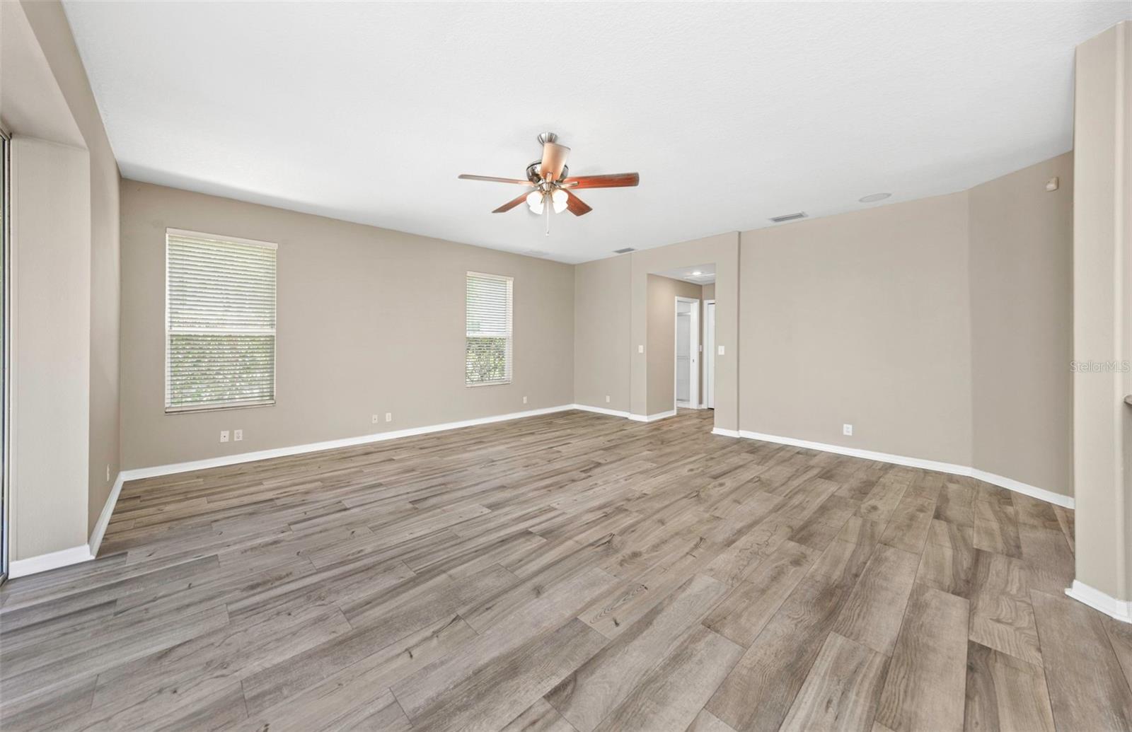 Image 14 of 76 For 4152 Grandchamp Circle