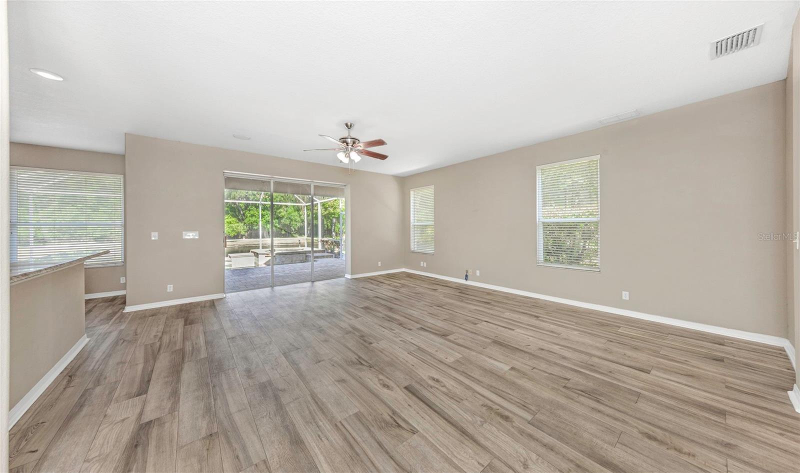 Image 15 of 76 For 4152 Grandchamp Circle
