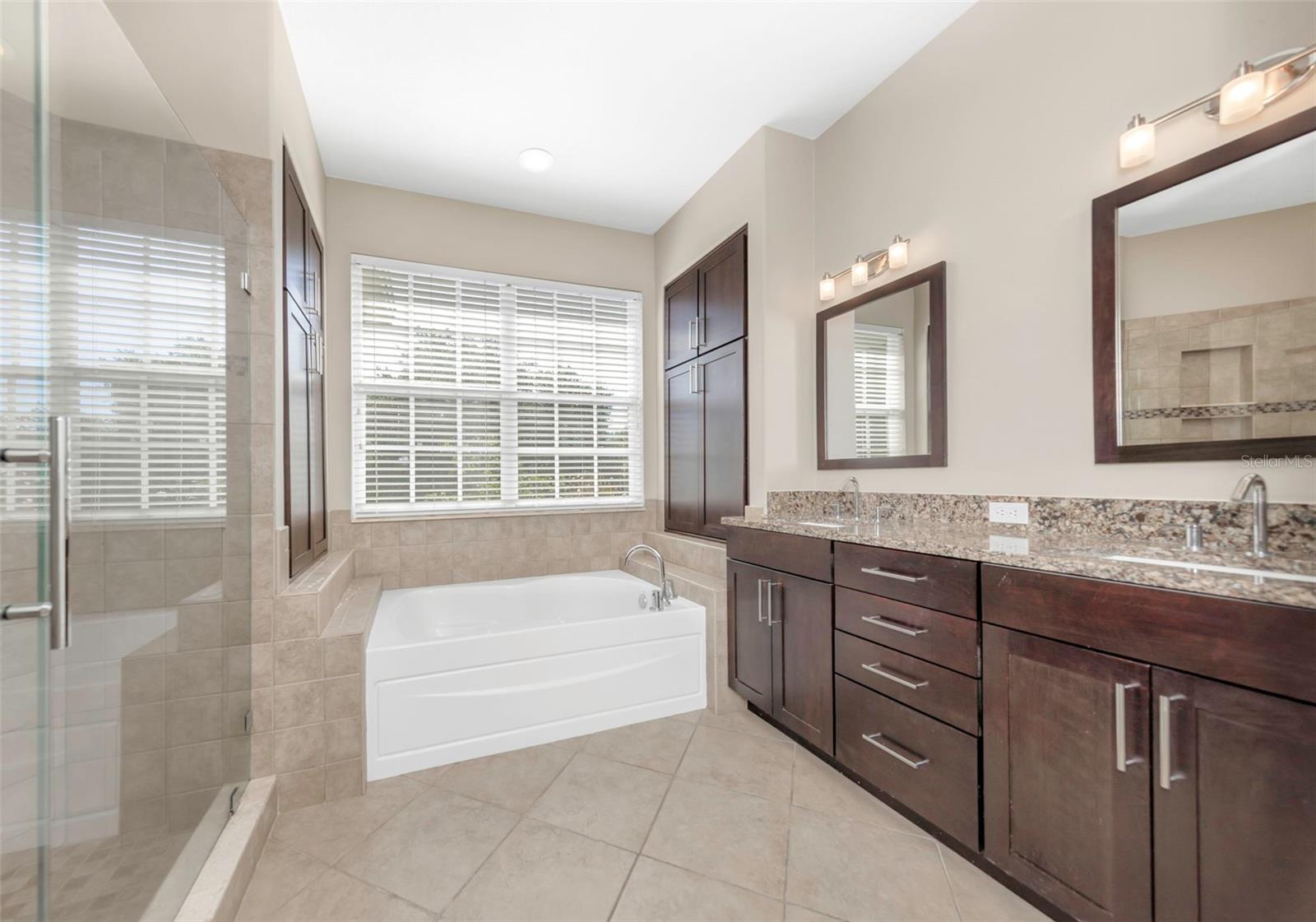 Image 37 of 76 For 4152 Grandchamp Circle