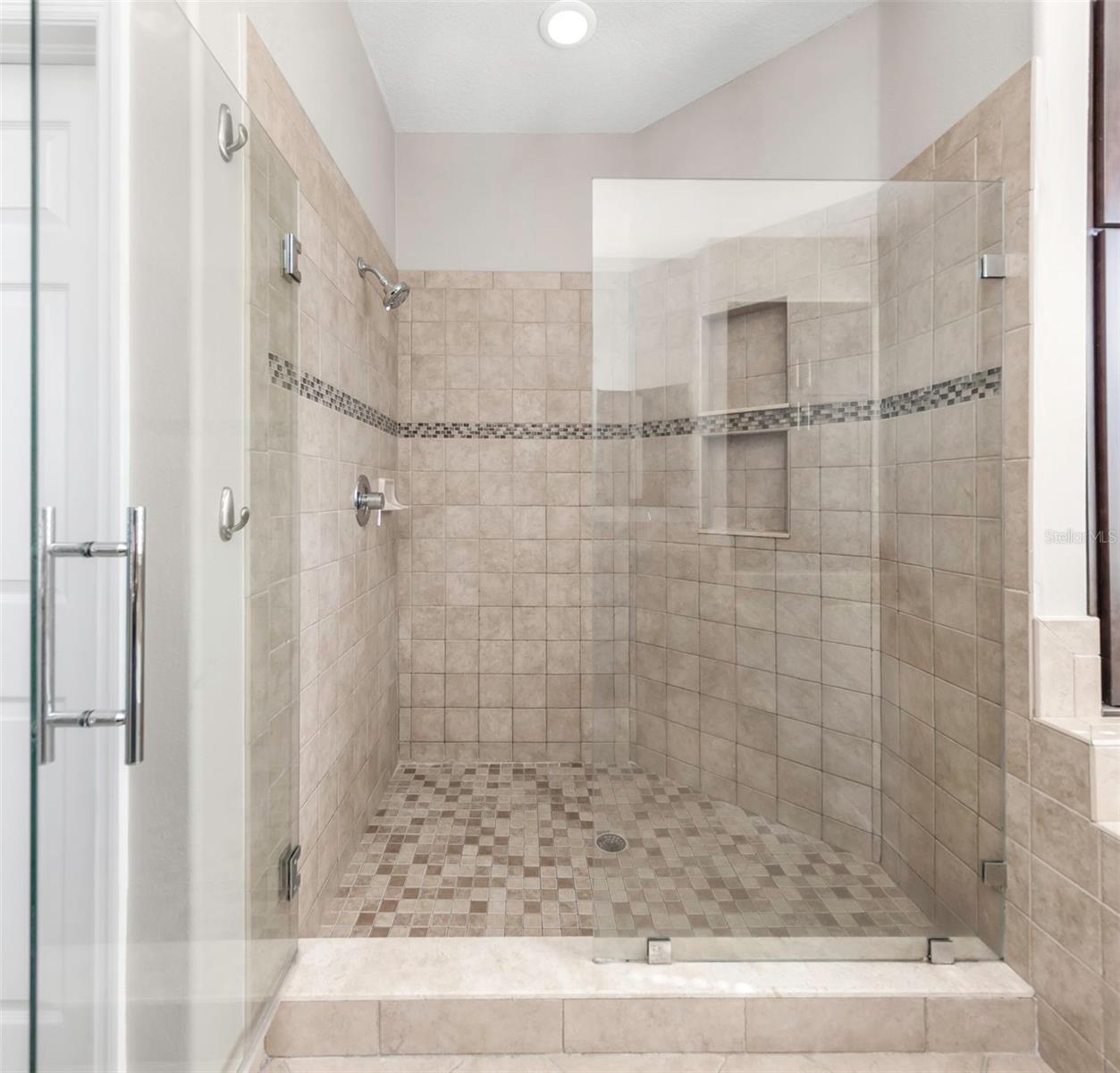Image 39 of 76 For 4152 Grandchamp Circle