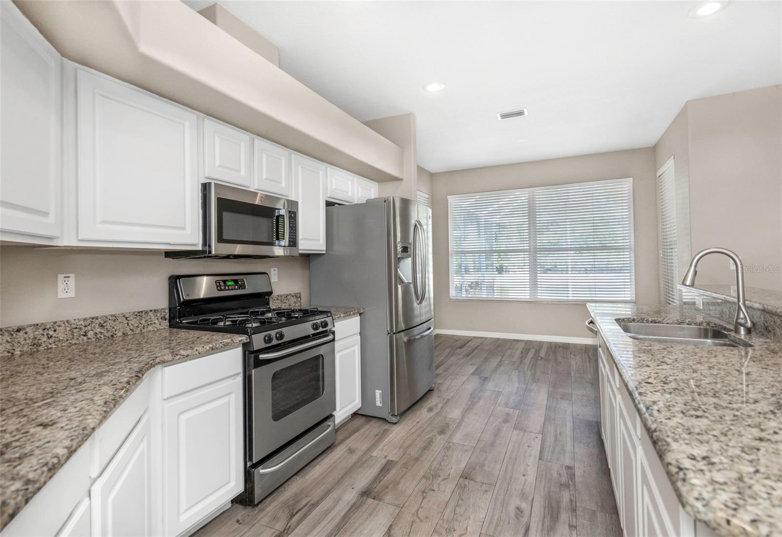 Image 4 of 76 For 4152 Grandchamp Circle