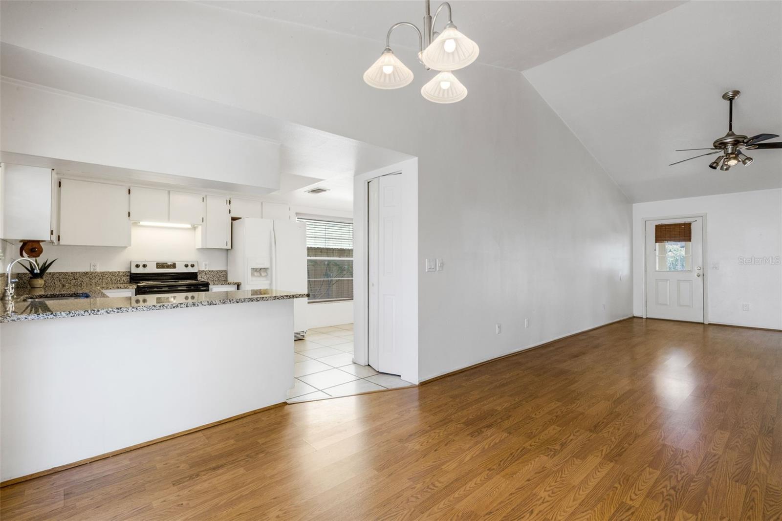 Image 11 of 50 For 7571 121st Terrace