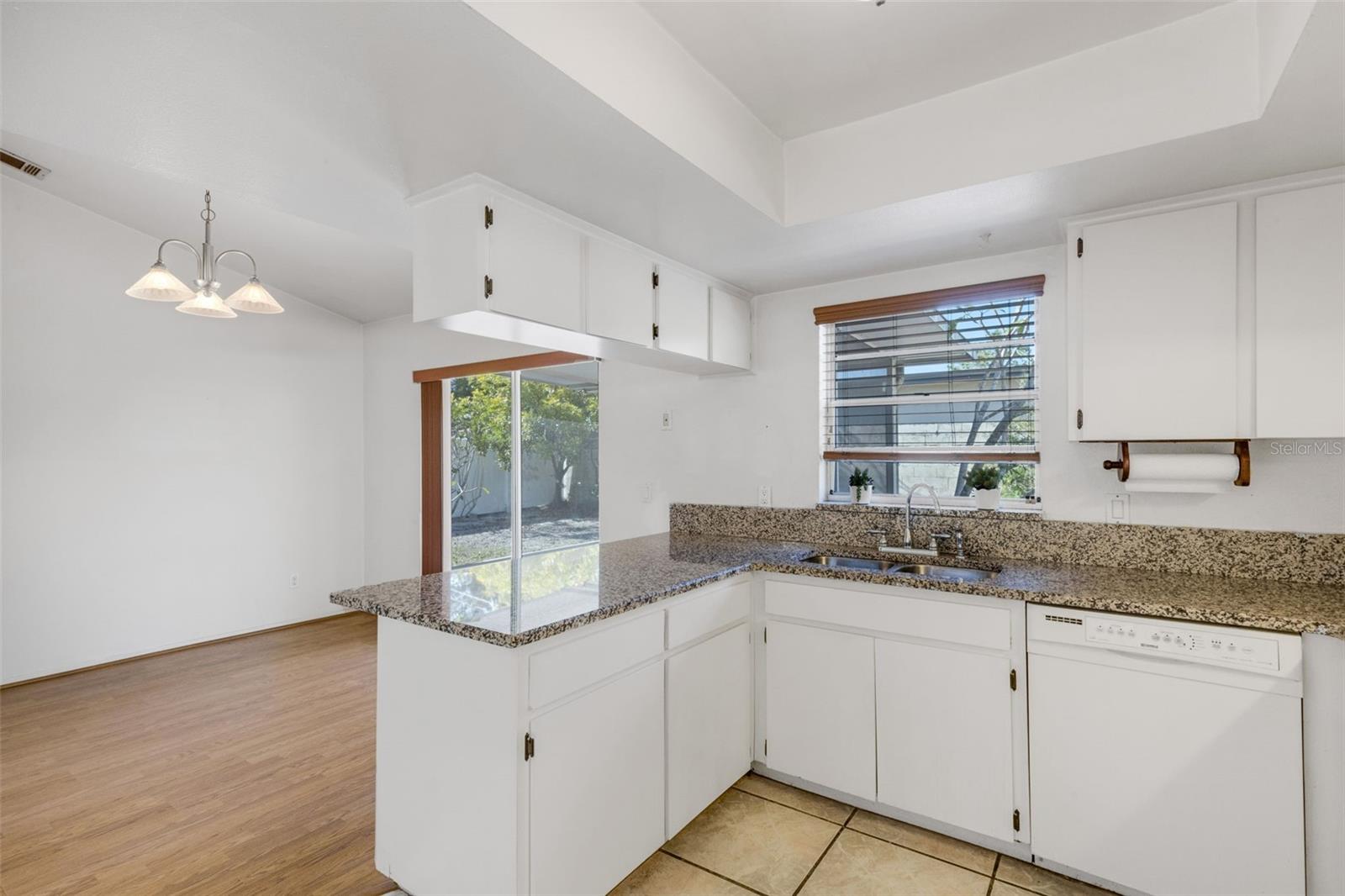 Image 16 of 50 For 7571 121st Terrace