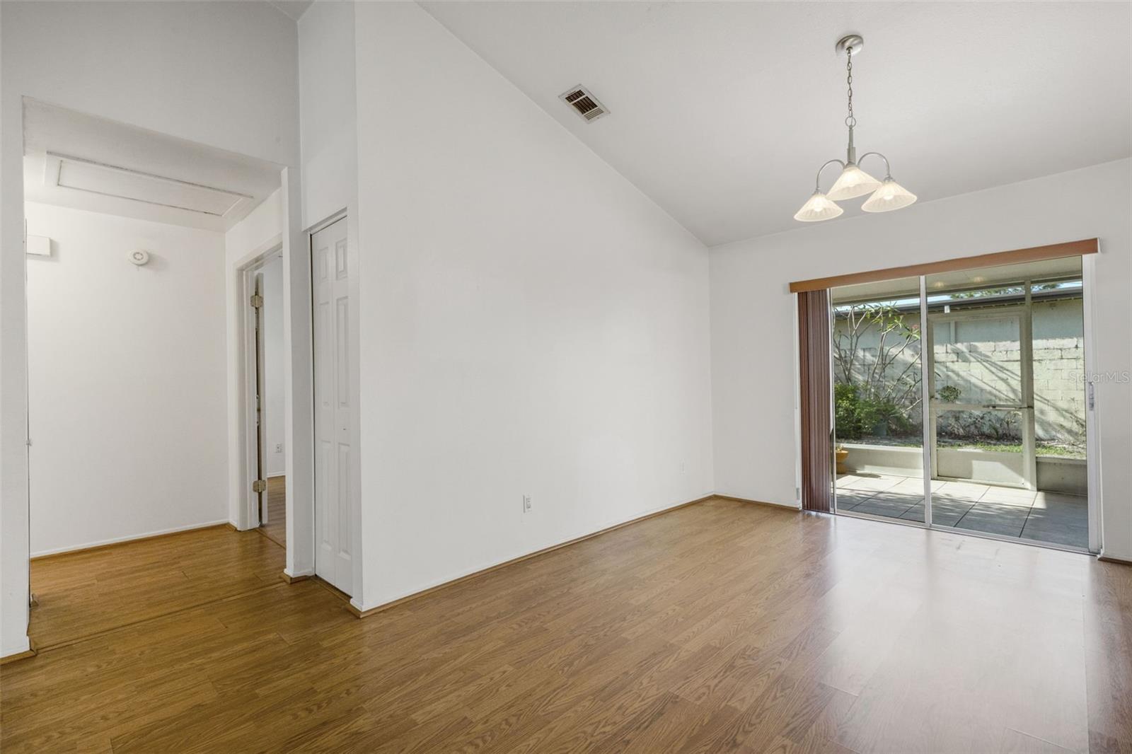 Image 8 of 50 For 7571 121st Terrace