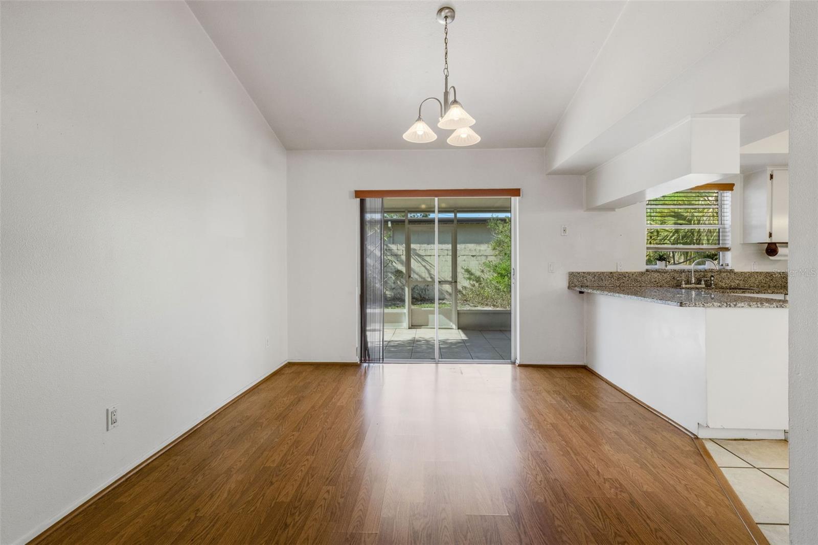 Image 9 of 50 For 7571 121st Terrace