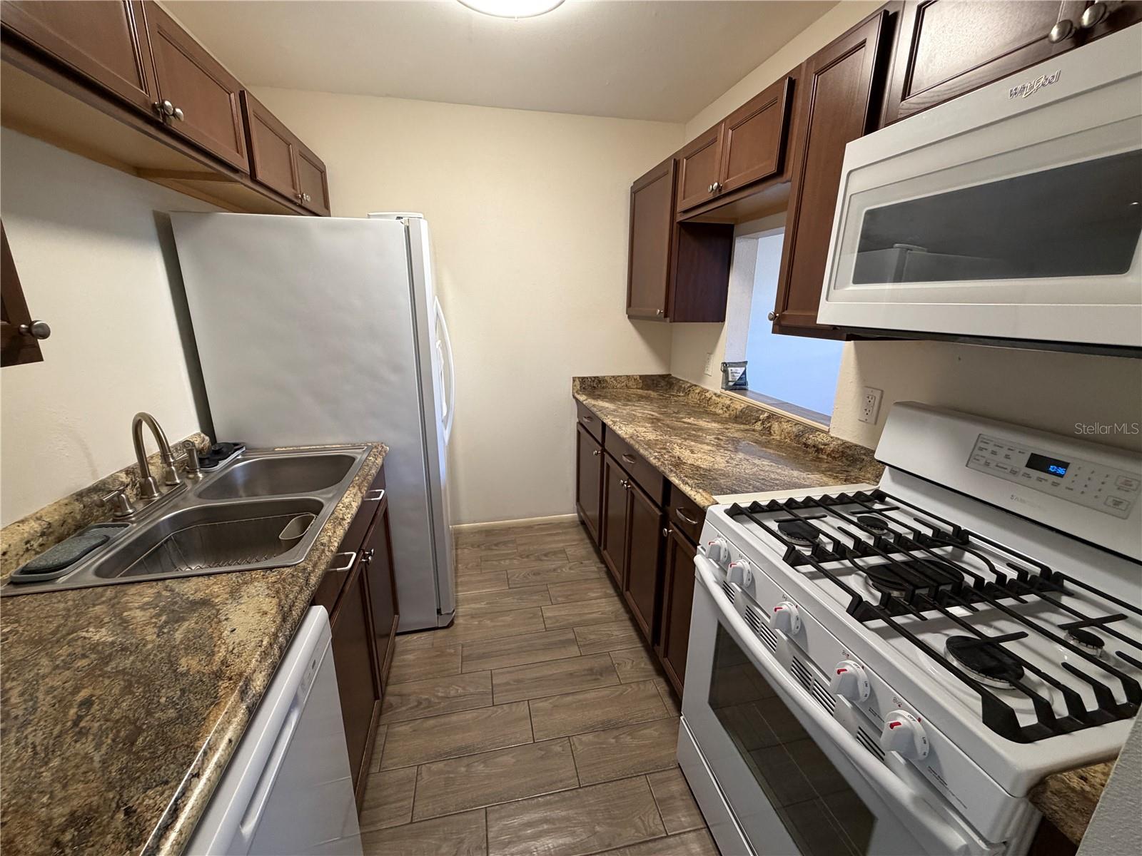 Image 4 of 49 For 5967 Terrace Park Drive N 104