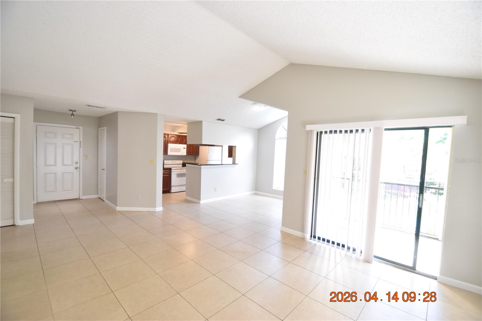 Image 16 of 39 For 8605 Mallard Reserve Drive 203