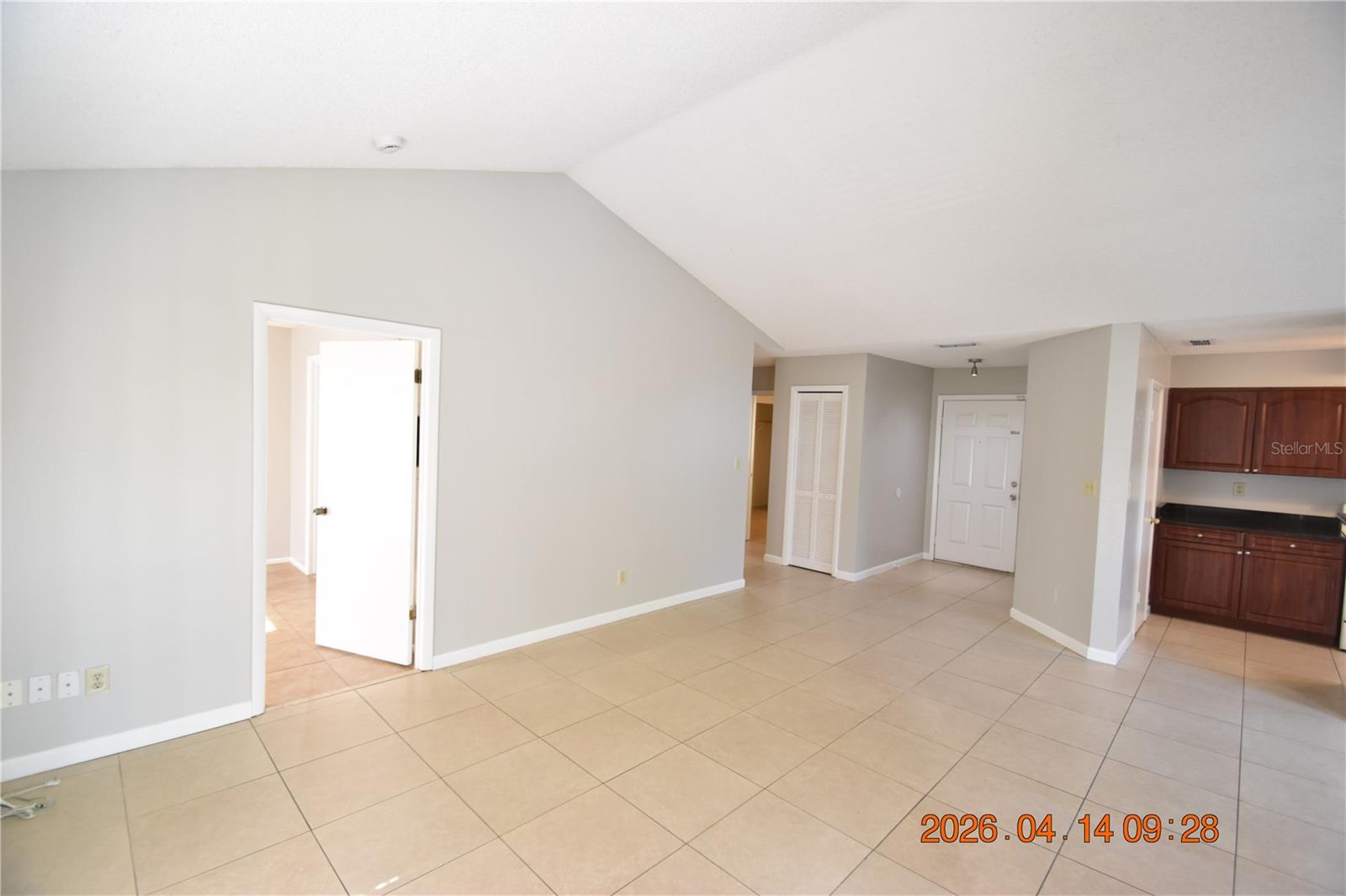 Image 17 of 39 For 8605 Mallard Reserve Drive 203