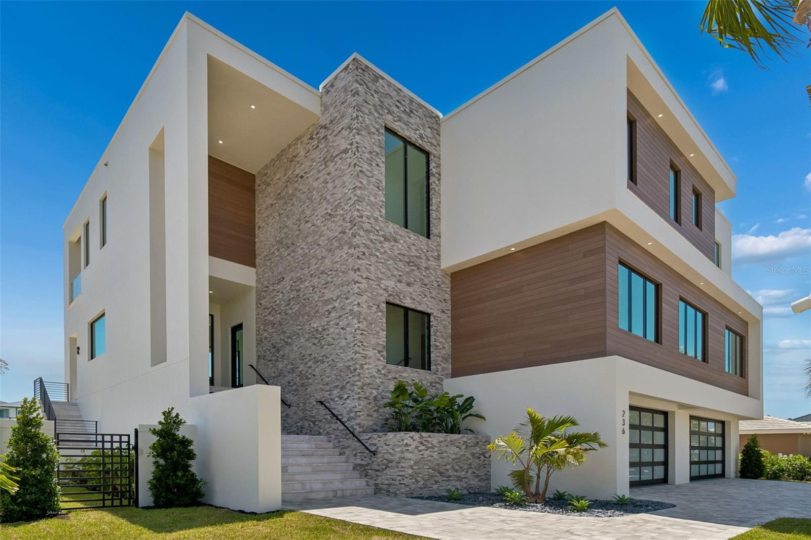 Image 2 of 71 For 236 Howard Drive