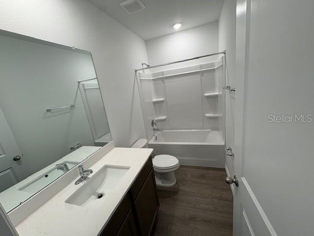 Image 14 of 21 For 32547 Welling Blade Loop